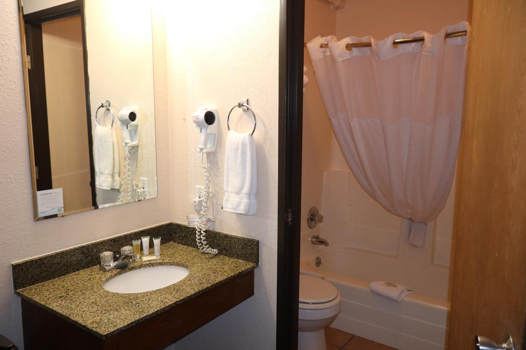 Super 8 By Wyndham Rapid City Ngoại thất bức ảnh