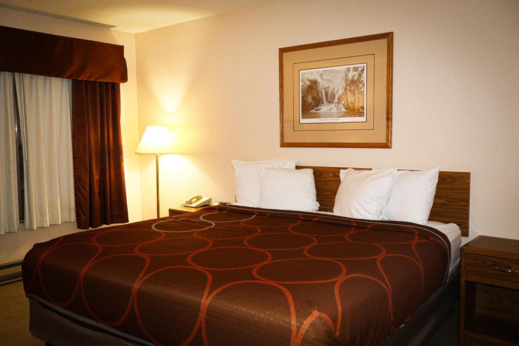 Super 8 By Wyndham Rapid City Ngoại thất bức ảnh